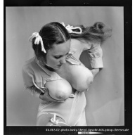254-4b-065-02-photo-busty-Sheryl-Lipsohn-60s-pinup-cheesecake  VINTAGE ORIGINAL CONTACT PHOTO