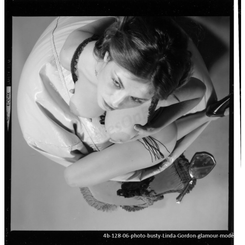254-4b-128-06-photo-busty-Linda-Gordon-glamour-model  VINTAGE ORIGINAL CONTACT PHOTO